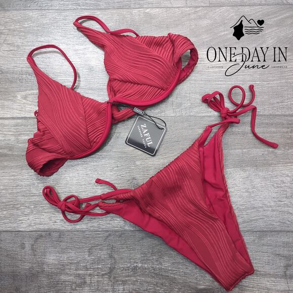 Zaful Underwire Tie Back Tie Side Textured Bikini Swimsuit Size S - Picture 1 of 3